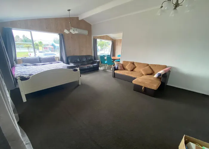 Ferienhaus 3 Bedroom House, 95 Aquirus Drive, Rotorua