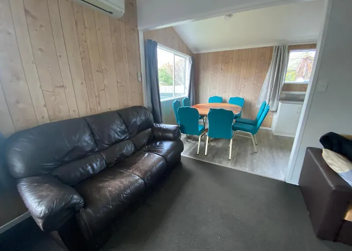 3 Bedroom House, 95 Aquirus Drive,