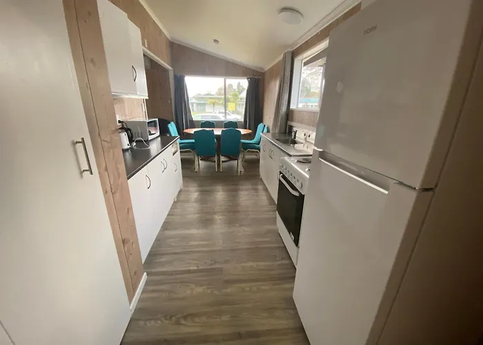 3 Bedroom House, 95 Aquirus Drive, Ferienhaus *