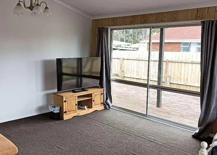 3 Bedroom House, 95 Aquirus Drive, Rotorua